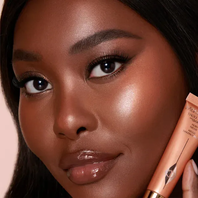Charlotte Tilbury Beauty Highlighter Wand- Peachgasm