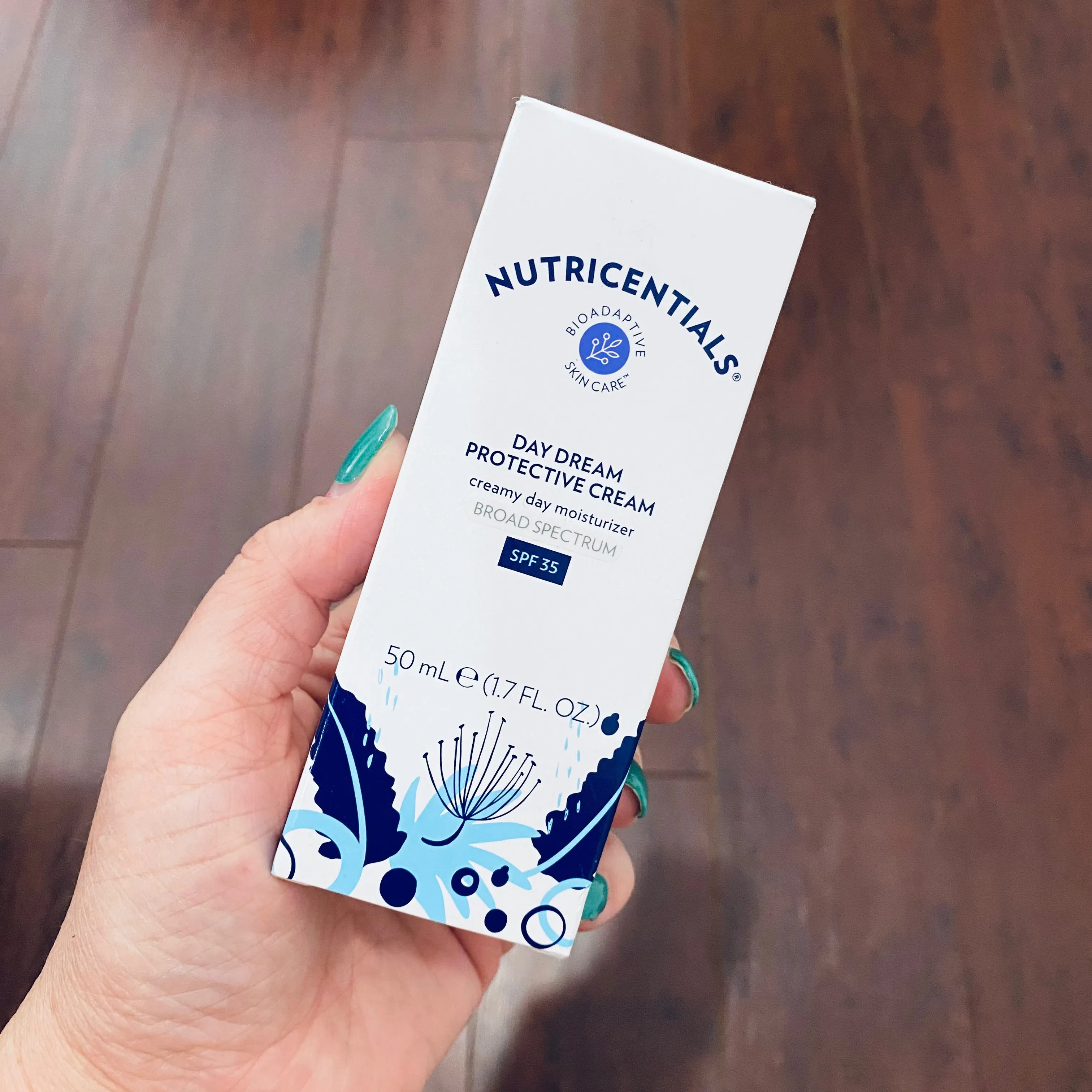 day dream protective cream spf 35