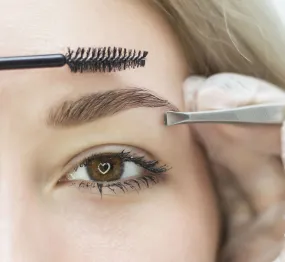 PURE Eyebrow Shape - 10 min Treatment