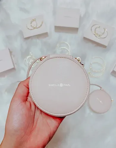Sheila Fajl On The Go Earring Casep